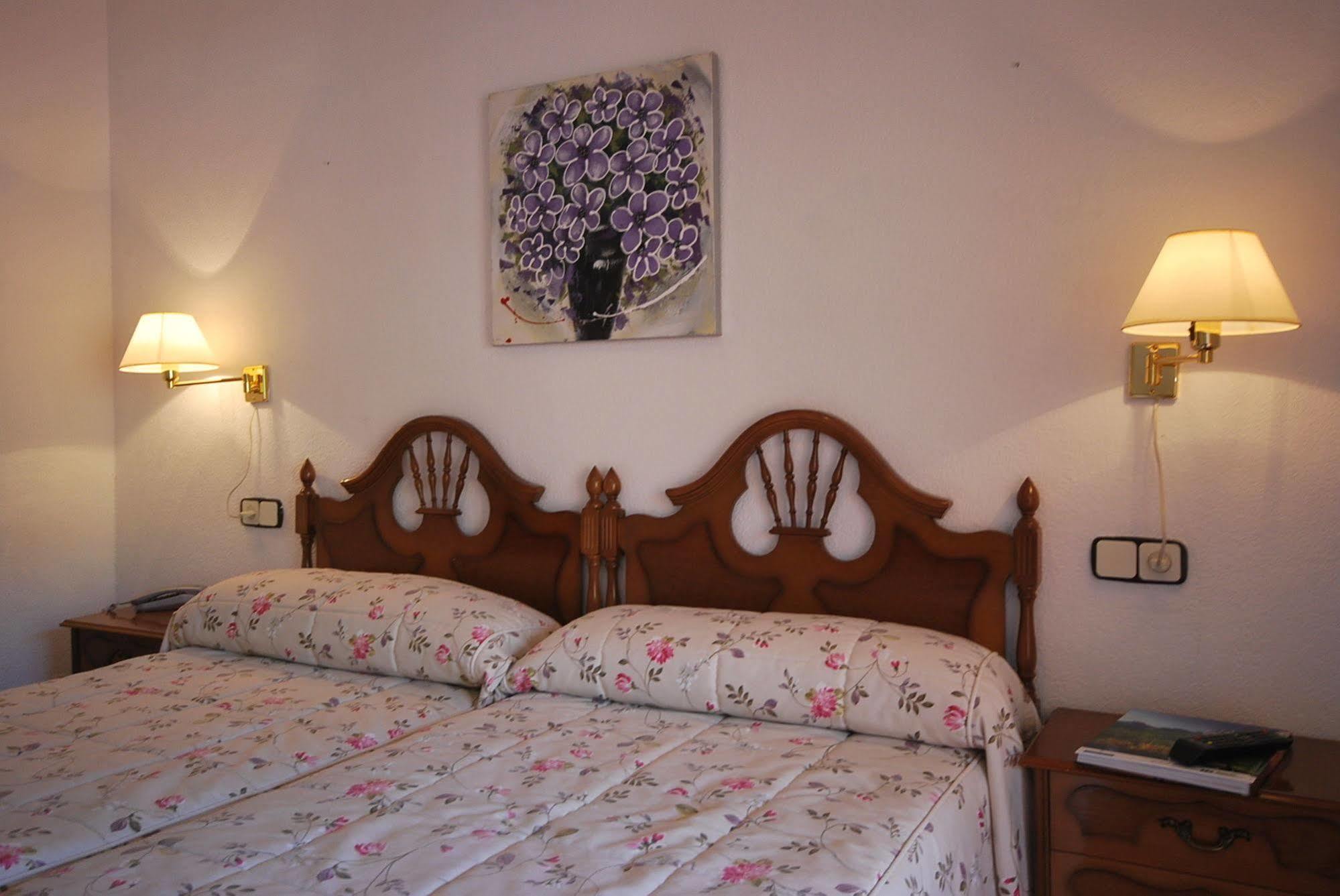 Hotel Principado De Europa อาเรนัส เด กาบราเลส ภายนอก รูปภาพ